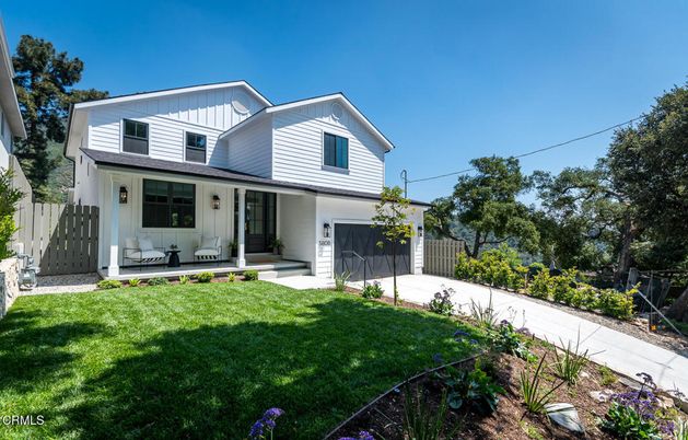 Attached, Exterior, Facade, Farmhouse
