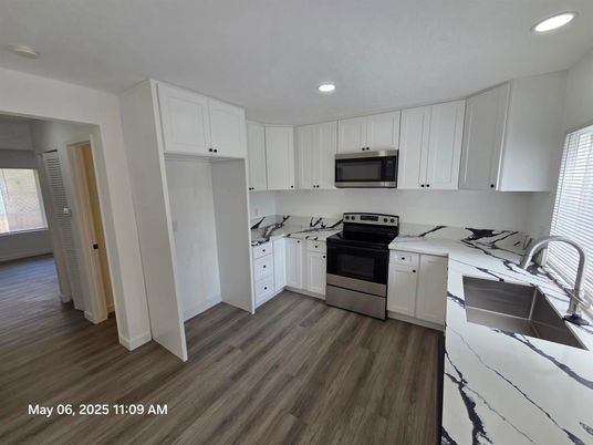 Interior, Kitchen, Recessed Lighting, Wood Texture Flooring
