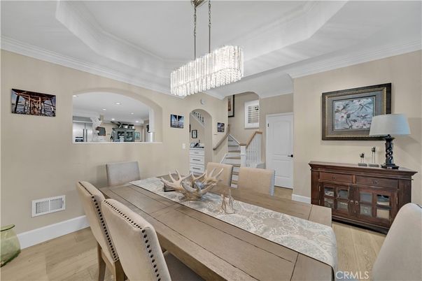 Chandelier, Dining room, Interior, Recessed Lighting, Wood Texture Flooring