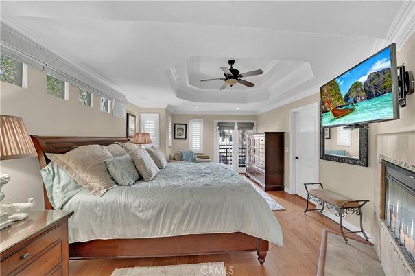 Bedroom, Fireplace, Interior, Recessed Lighting, Wood Texture Flooring
