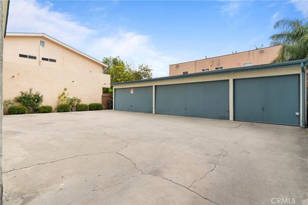 Detached Garage, Exterior