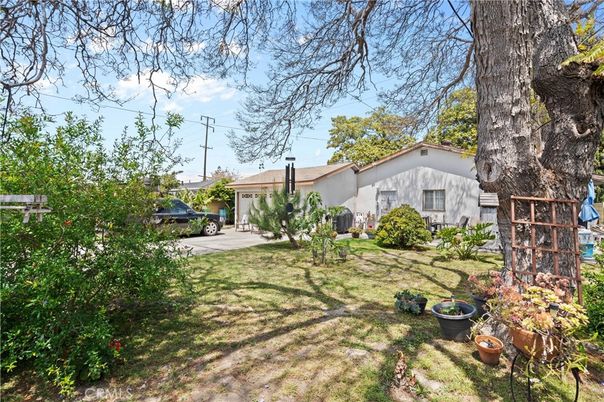 Backyard, Detached Garage, Exterior