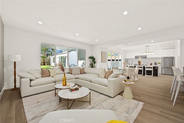 Interior, Kitchen, Living room, Pendant Lights, Recessed Lighting, Stainless Steel Appliances, Wood Texture Flooring