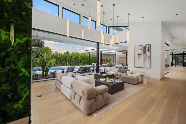 Interior, Living room, Pendant Lights, Recessed Lighting, Wood Texture Flooring
