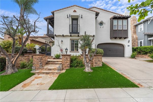 Attached, Exterior, Facade, Spanish Mediterranean