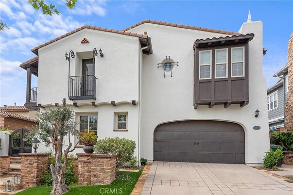 Attached, Exterior, Facade, Spanish Mediterranean