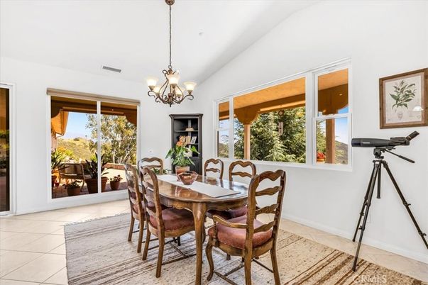 Chandelier, Dining room, Interior