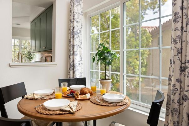 Dining room, Interior