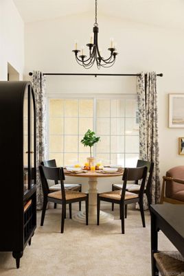 Chandelier, Dining room, Interior