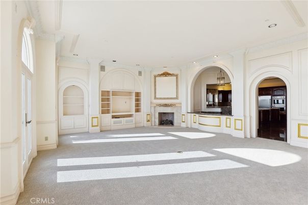 Empty room, Fireplace, Interior, Pendant Lights, Recessed Lighting
