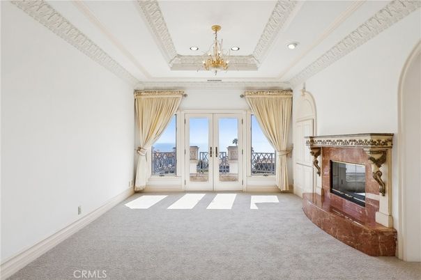 Chandelier, Empty room, Fireplace, Interior, Recessed Lighting
