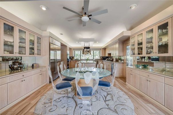 Dining room, Interior, Kitchen, Recessed Lighting, Wood Texture Flooring