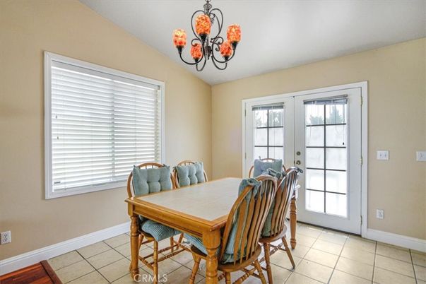 Chandelier, Dining room, Interior