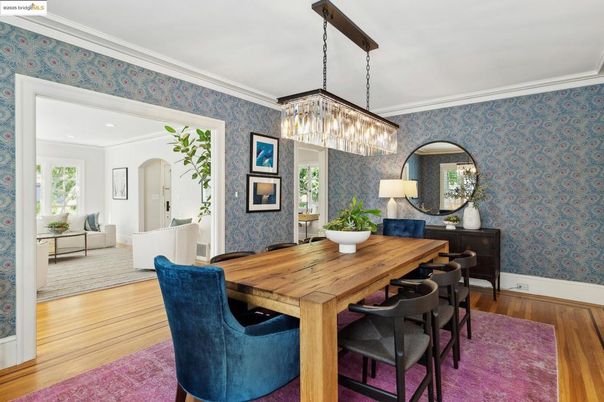 Chandelier, Dining room, Interior, Living room, Wood Texture Flooring