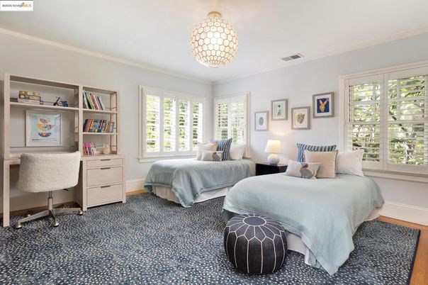Bedroom, Home Office, Interior, Pendant Lights, Wood Texture Flooring