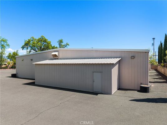 Detached Garage, Exterior, Hot Tub
