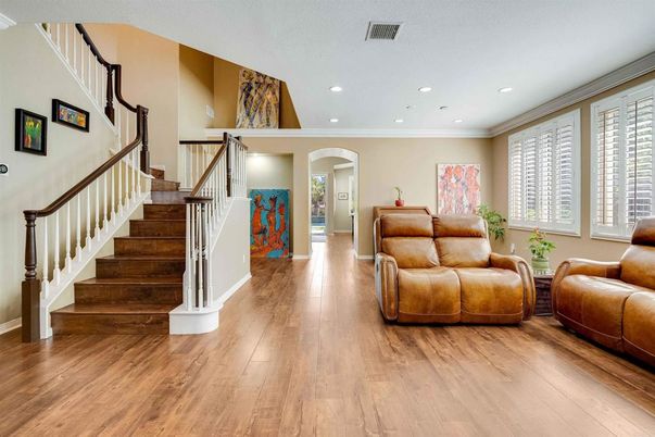 Interior, Recessed Lighting, Wood Texture Flooring