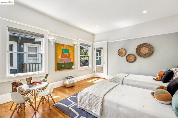 Bedroom, Dining room, Interior, Recessed Lighting, Wood Texture Flooring