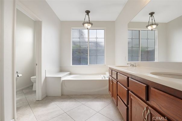 Bathroom, Dual Sink Vanities, Interior, Pendant Lights