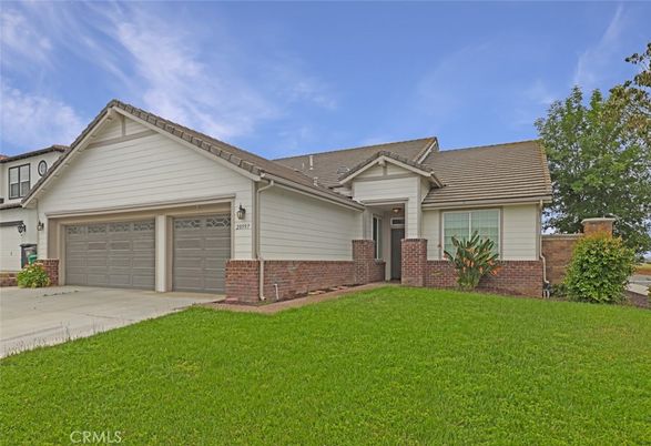 Attached, Exterior, Facade, Brick Facade, Ranch