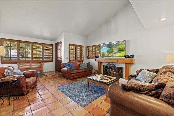 Fireplace, Interior, Living room, Recessed Lighting