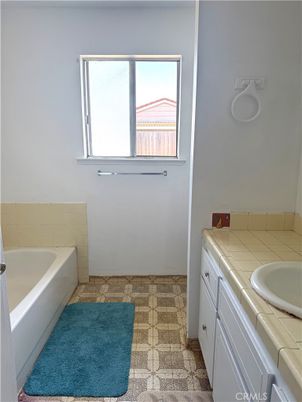 Bathroom, Interior, Tile Countertops