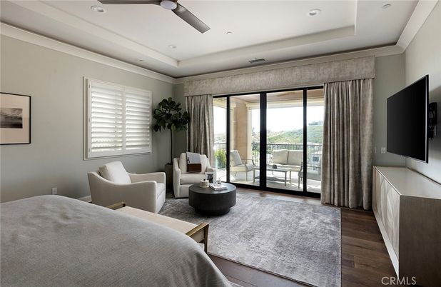 Bedroom, Interior, Living room, Recessed Lighting, Wood Texture Flooring