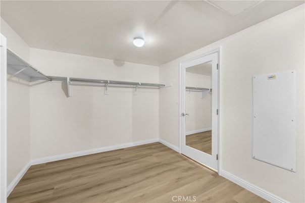 Interior, Walk-in Closets, Wood Texture Flooring