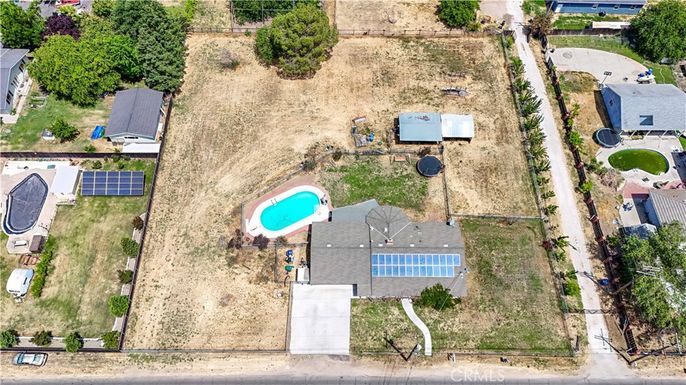 Exterior, Drone