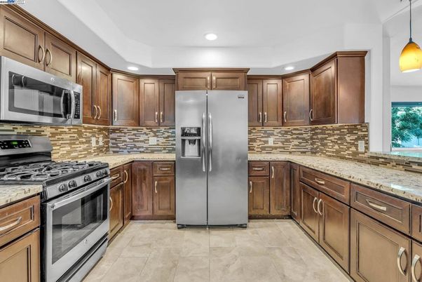 Interior, Kitchen, Pendant Lights, Recessed Lighting, Stainless Steel Appliances