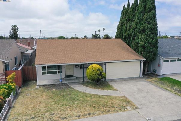 Attached, Detached Garage, Exterior, Facade, Ranch