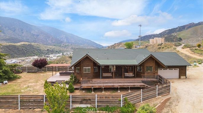 Attached, Exterior, Facade, Log Home