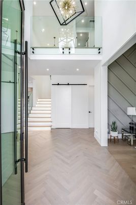 Interior, Pendant Lights, Recessed Lighting, Wood Texture Flooring