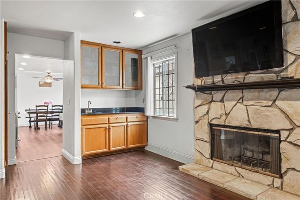 Dining room, Fireplace, Interior, Recessed Lighting, Wood Texture Flooring