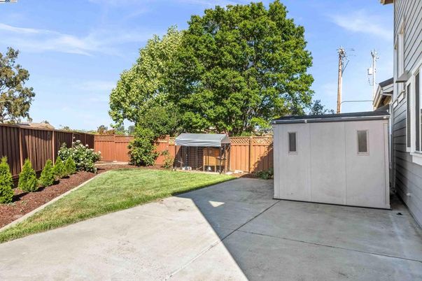Backyard, Exterior, Hot Tub