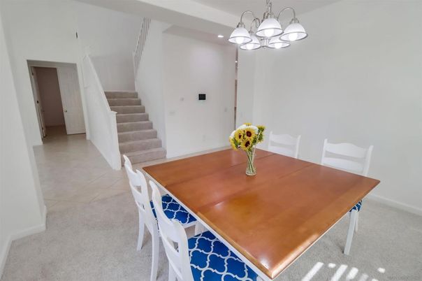 Chandelier, Dining room, Interior