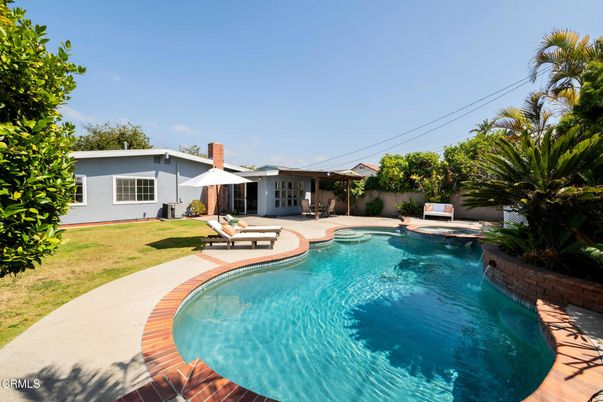 Exterior, Pool