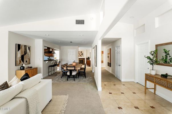 Dining room, Interior, Living room, Recessed Lighting