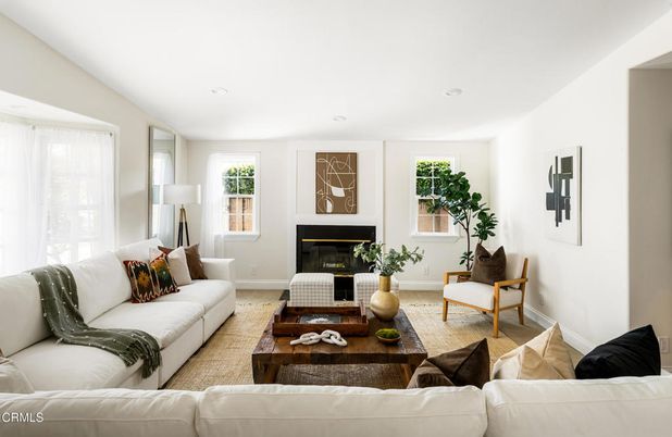 Fireplace, Interior, Living room, Recessed Lighting