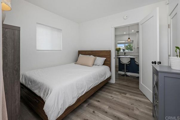 Bedroom, Interior, Pendant Lights, Recessed Lighting, Wood Texture Flooring