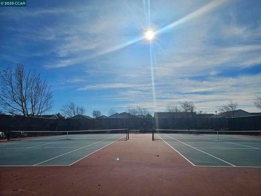 Exterior, Tennis Courts