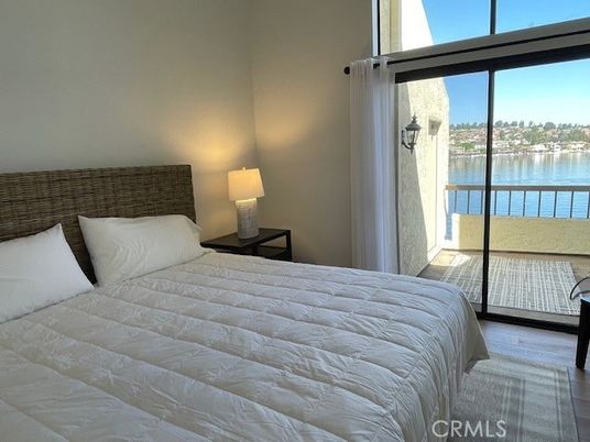 Bedroom, Interior, Water
