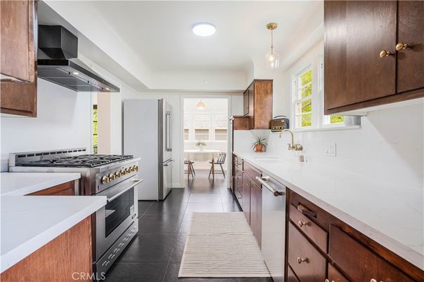 Dining room, Interior, Kitchen, Pendant Lights, Stainless Steel Appliances