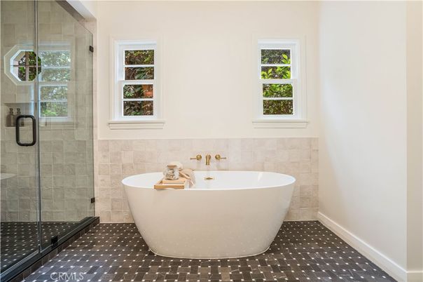 Bathroom, Free Standing Baths, Glass Shower, Interior