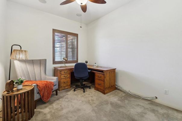 Home Office, Interior