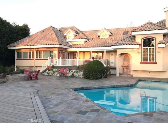 Exterior, Facade, Pool, Mediterranean