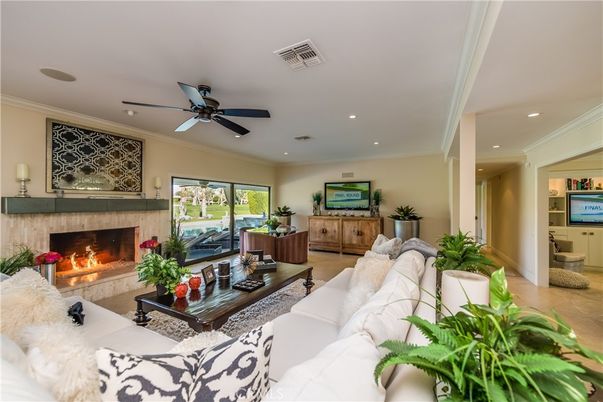 Fireplace, Interior, Living room, Recessed Lighting