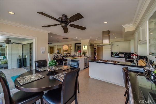 Dining room, Interior, Kitchen, Recessed Lighting, Stainless Steel Appliances