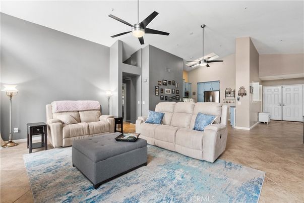 Interior, Kitchen, Living room, Stainless Steel Appliances