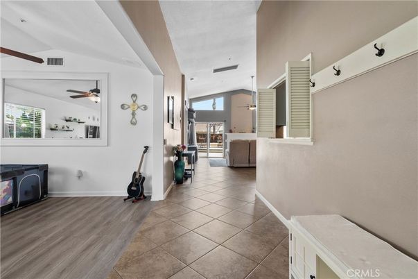Interior, Pendant Lights, Wood Texture Flooring